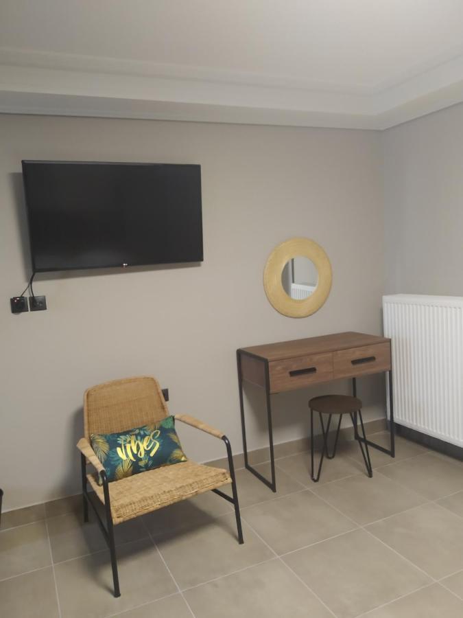 Elaea Boutique Apartments Piraeus Exterior photo