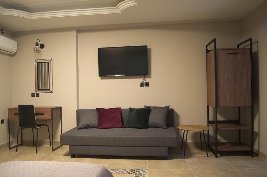 Elaea Boutique Apartments Piraeus Exterior photo